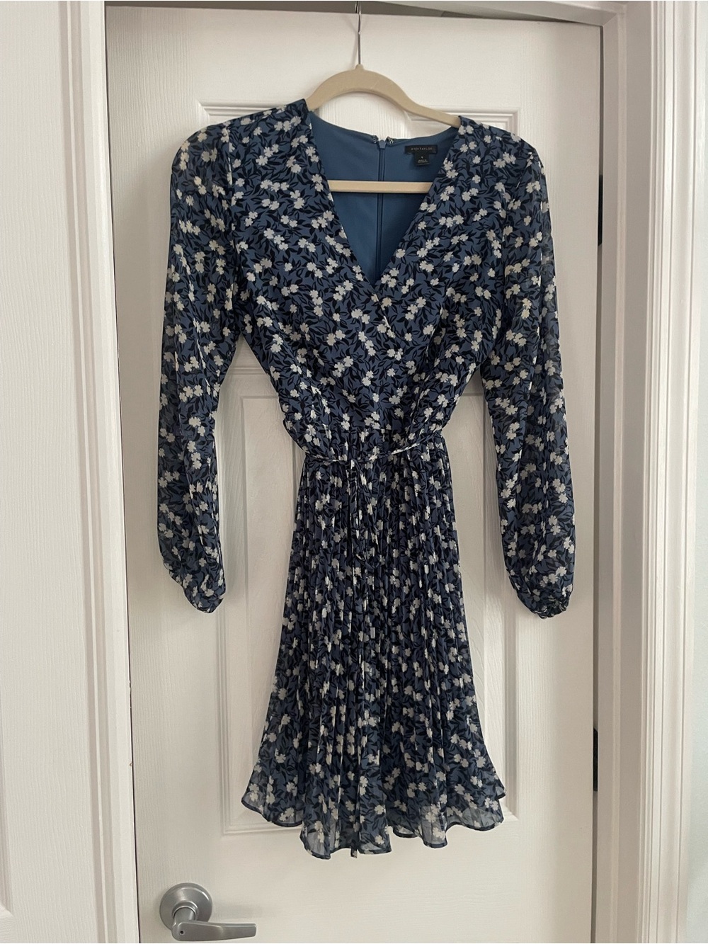 Ann Taylor Navy Floral Midi Wrap Long Sleeve Dress SZ 0